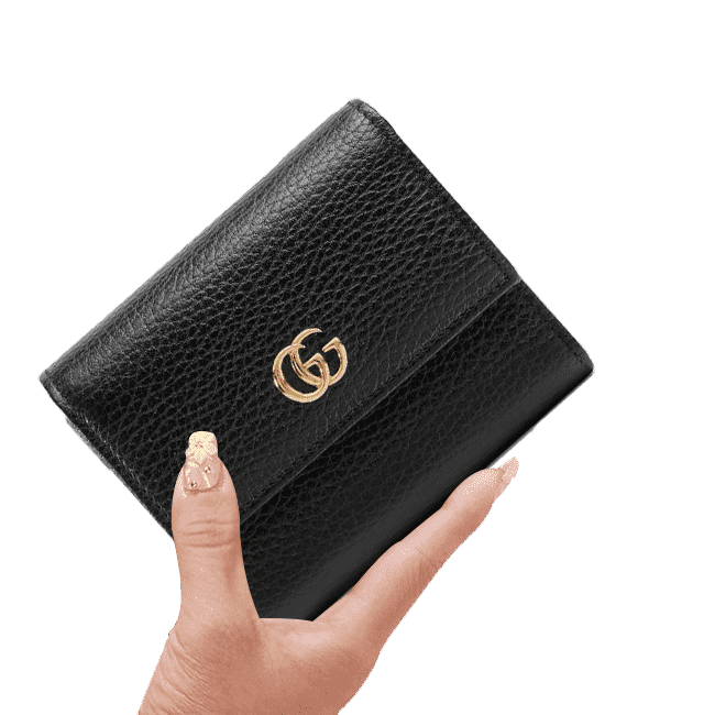 Những chiếc ví da Gucci có thiết kế đơn giản, sang trọng